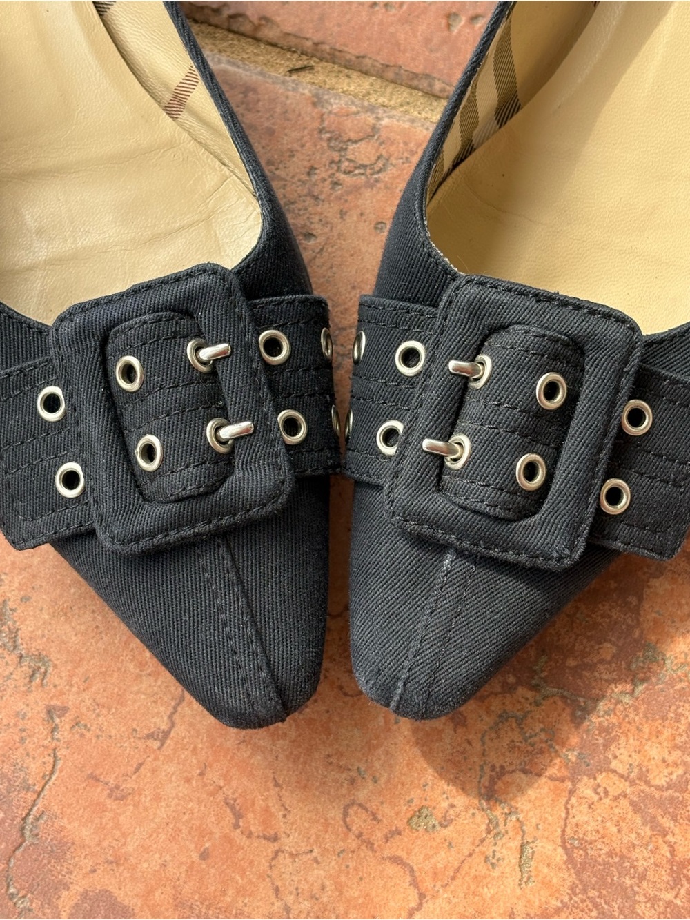 Authentic Burberry Black Pointed Buckle Eyelet Flats - Picture 2 of 6